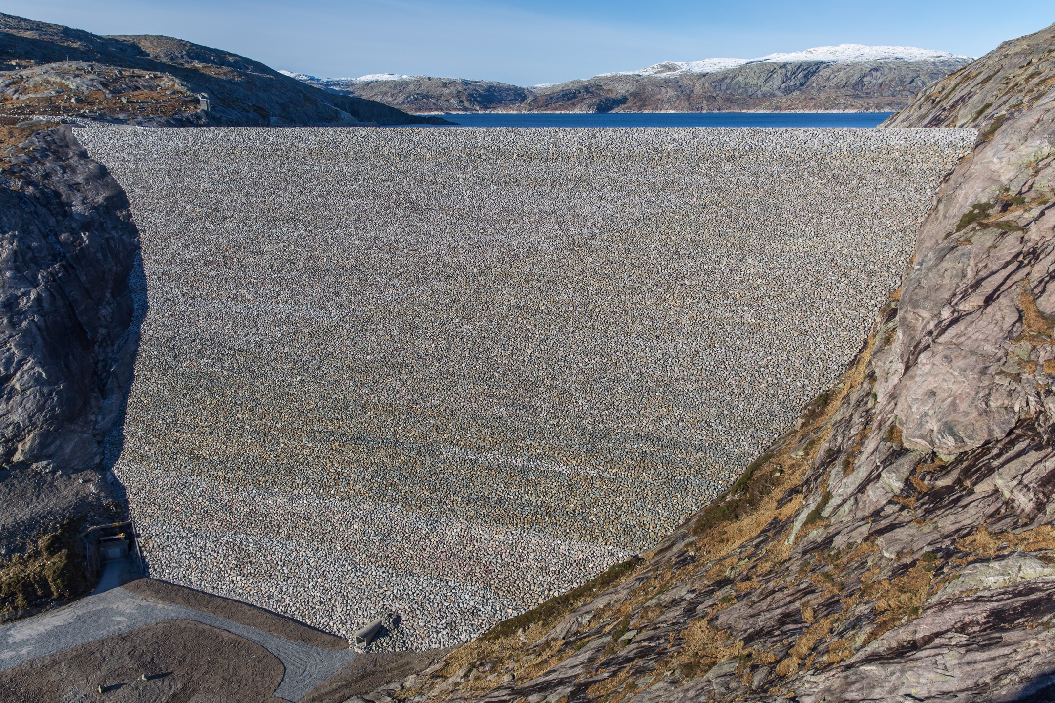 Svartevatn dam (svartedammen-1.jpg)