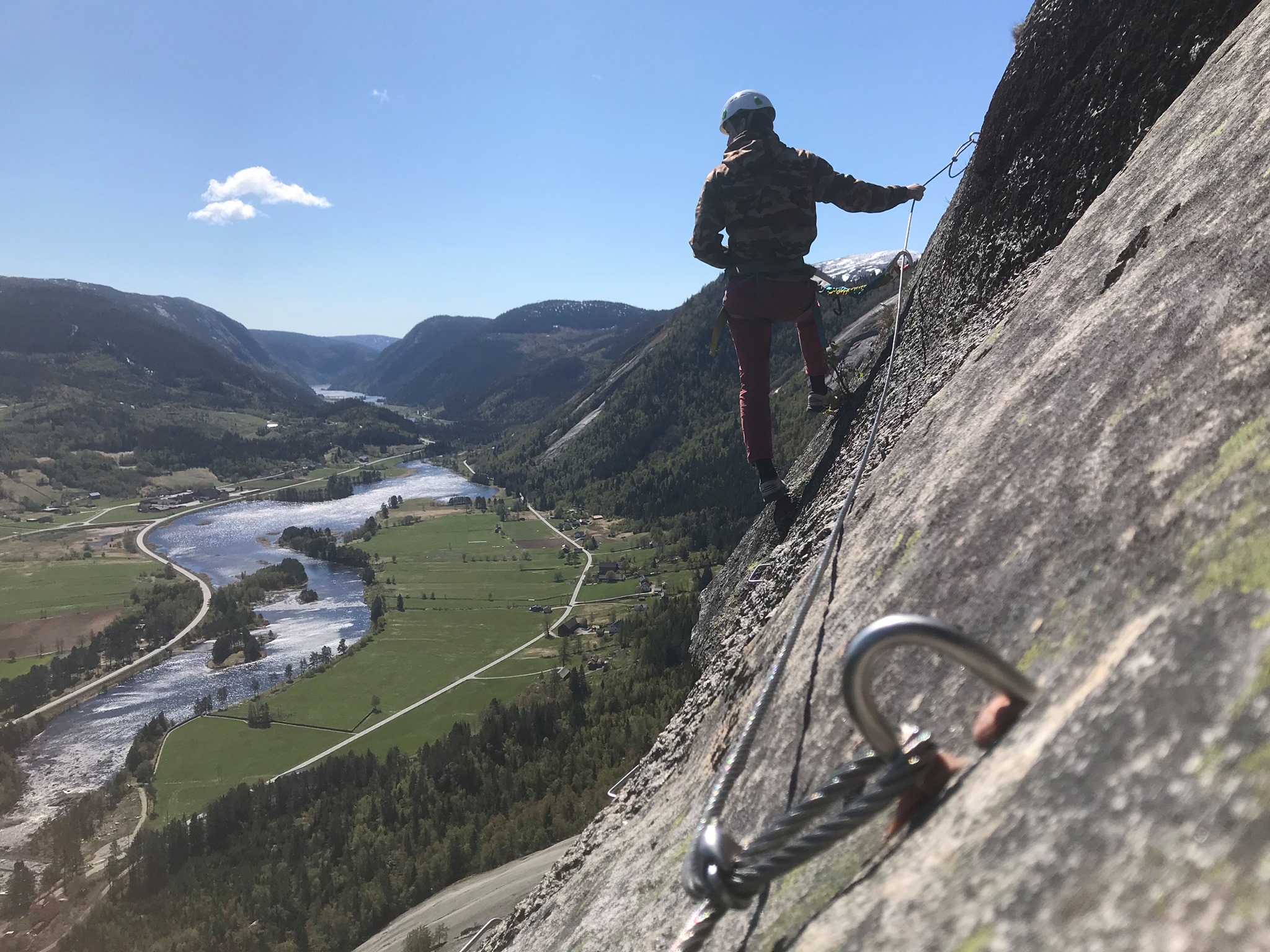 Bratt friluftsliv - Via ferrata med guide (viavalle-1.jpg)